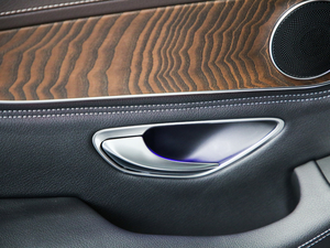 2020GLC 300 L 4MATICӸ g