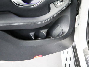 2020GLC 300 L 4MATICӸ g