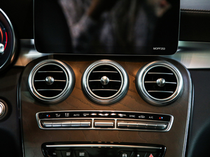 2020GLC 300 L 4MATICӸ {L