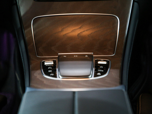 2020GLC 300 L 4MATICӸ п؅^