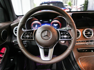 2020款GLC 300 L 4MATIC动感型 方向盘