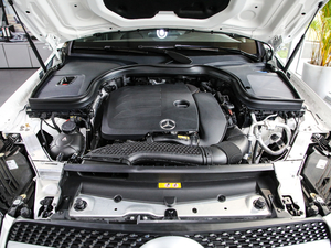 2020款GLC 300 L 4MATIC动感型 发动机