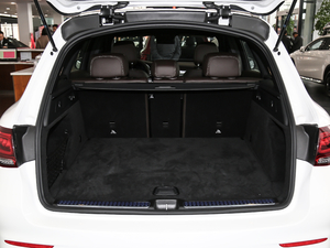 2020款GLC 300 L 4MATIC豪华型 行李厢空间
