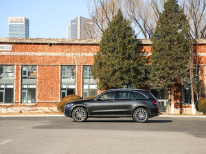 2020GLC 300 L 4MATIC AMG Line w^
