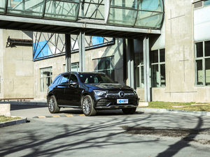 2020GLC 300 L 4MATIC AMG Line w^