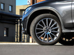 2020GLC 300 L 4MATIC AMG Line ^