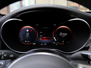 2020GLC 300 L 4MATIC AMG Line п؅^