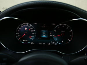 2020GLC 300 L 4MATIC AMG Line п؅^