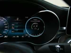 2020GLC 300 L 4MATIC AMG Line п؅^