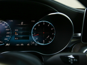 2020GLC 300 L 4MATIC AMG Line п؅^