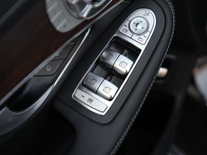 2020GLC 300 L 4MATIC AMG Line п؅^