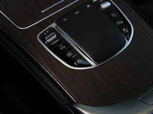 2020GLC 300 L 4MATIC AMG Line п؅^