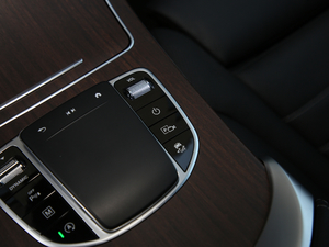 2020GLC 300 L 4MATIC AMG Line п؅^