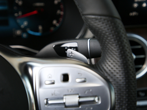 2020GLC 300 L 4MATIC AMG Line п؅^