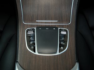 2020GLC 300 L 4MATIC AMG Line п؅^