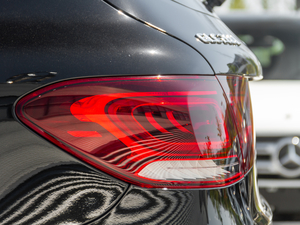 2020Ŀ GLC 260 L 4MATICA ^