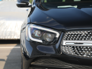 2020Ŀ GLC 300 L 4MATICA ^