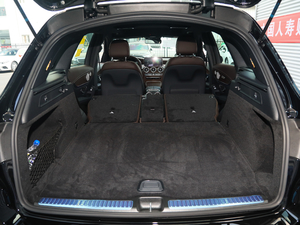 2020款改款 GLC 300 L 4MATIC豪华型 行李厢空间