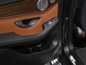 2020Ŀ GLC 300 L 4MATIC AMG-Line g