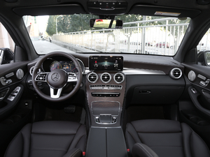 2020款改款 GLC 260 L 4MATIC动感型 内饰全景