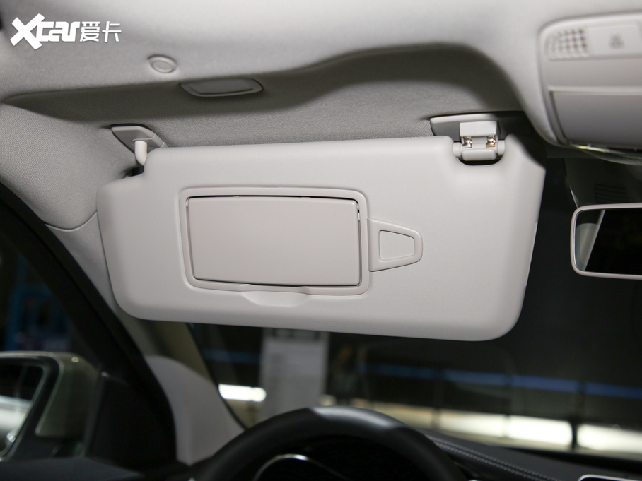 2020YC C 300 L \Ӱ