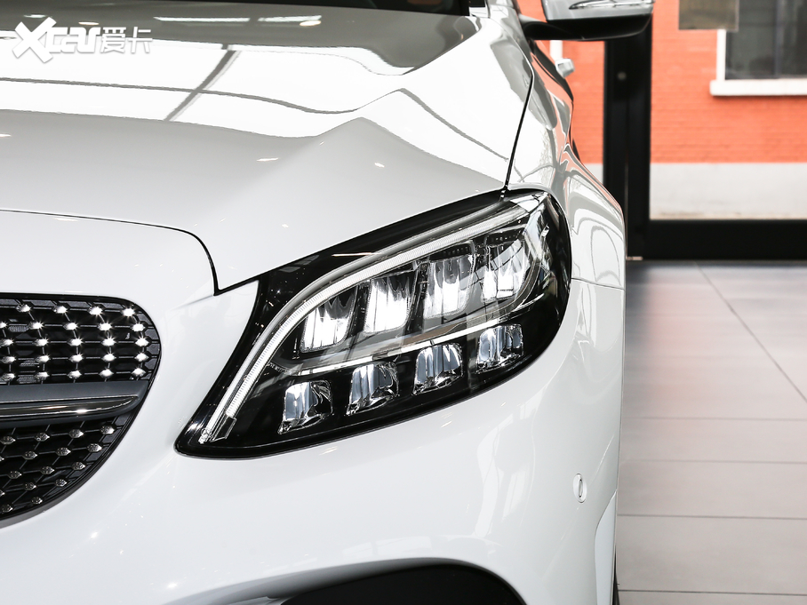 2020YC C 260 L \Ӱ