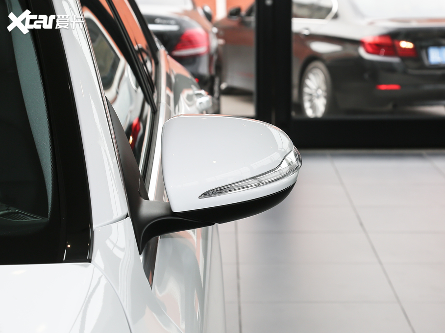 2020YC C 260 L \Ӱ