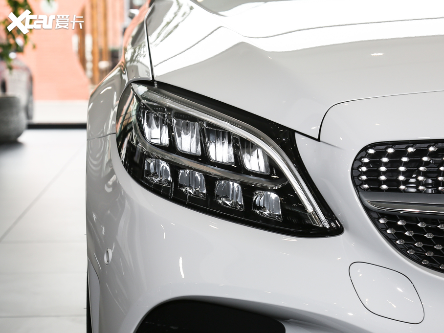 2020YC C 260 L \Ӱ