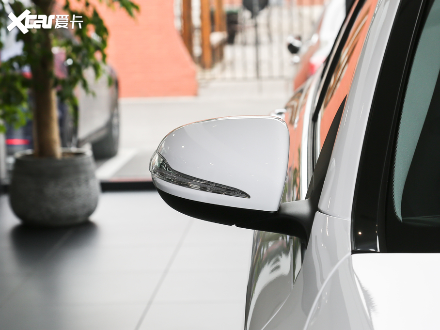 2020YC C 260 L \Ӱ