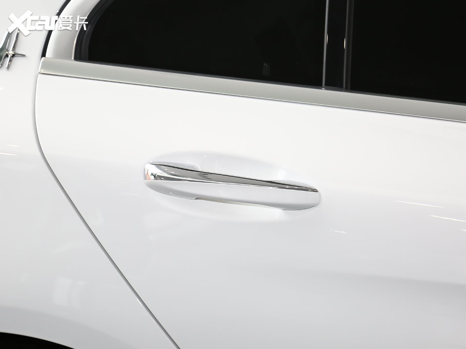 2020YC C 260 L \Ӱ