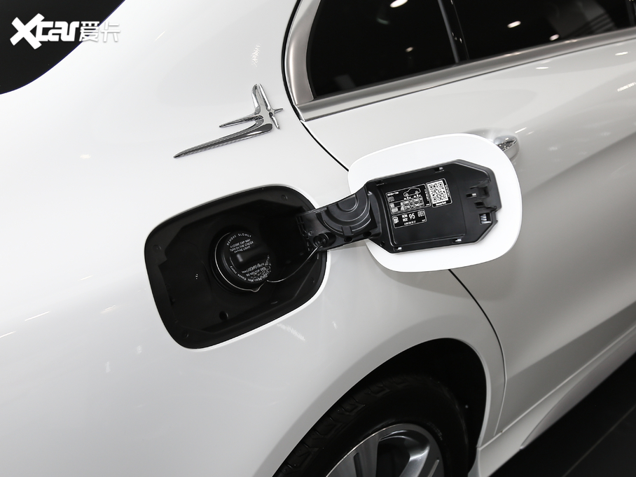 2020YC C 260 L \Ӱ