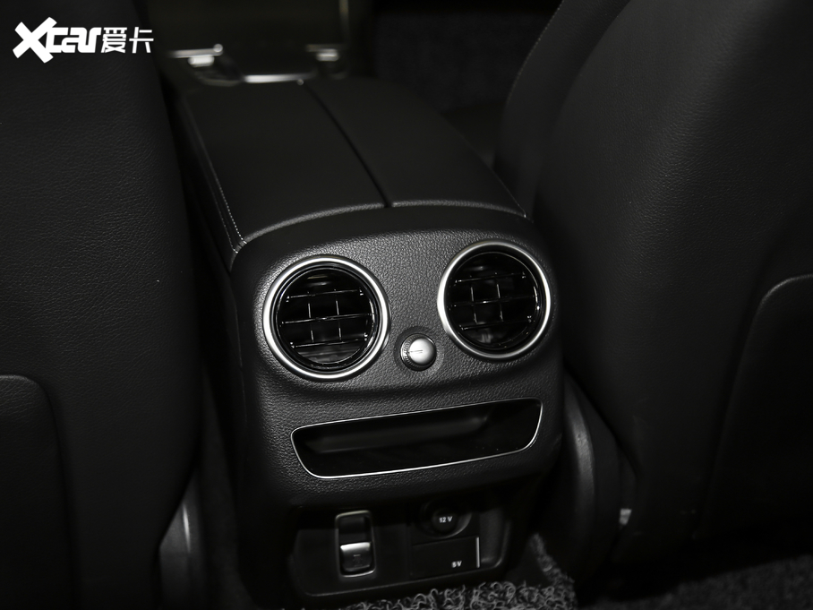 2020YC C 260 L \Ӱ