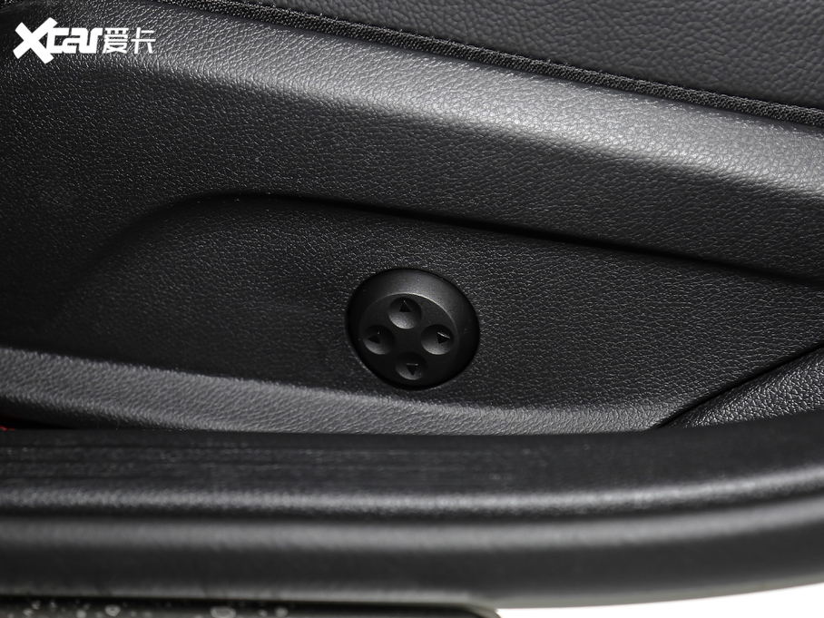 2020YC C 260 L \Ӱ