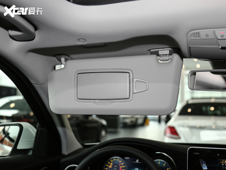 2020YC C 260 L \Ӱ