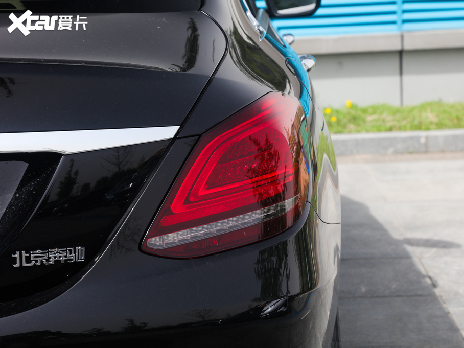 2020YC Ŀ C 260 L