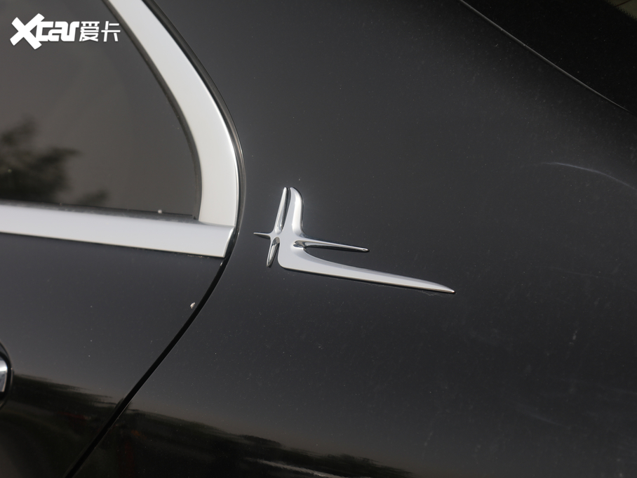 2020YC Ŀ C 260 L