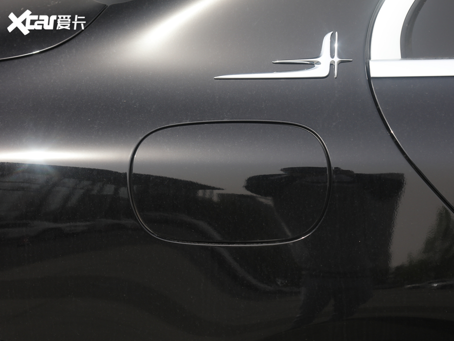 2020YC Ŀ C 260 L