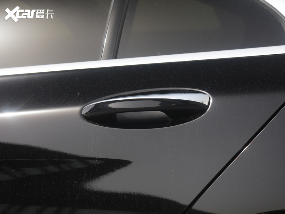 2020YC Ŀ C 260 L