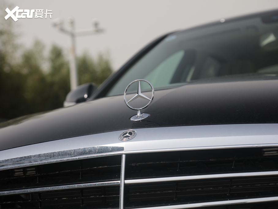 2020YC Ŀ C 260 L