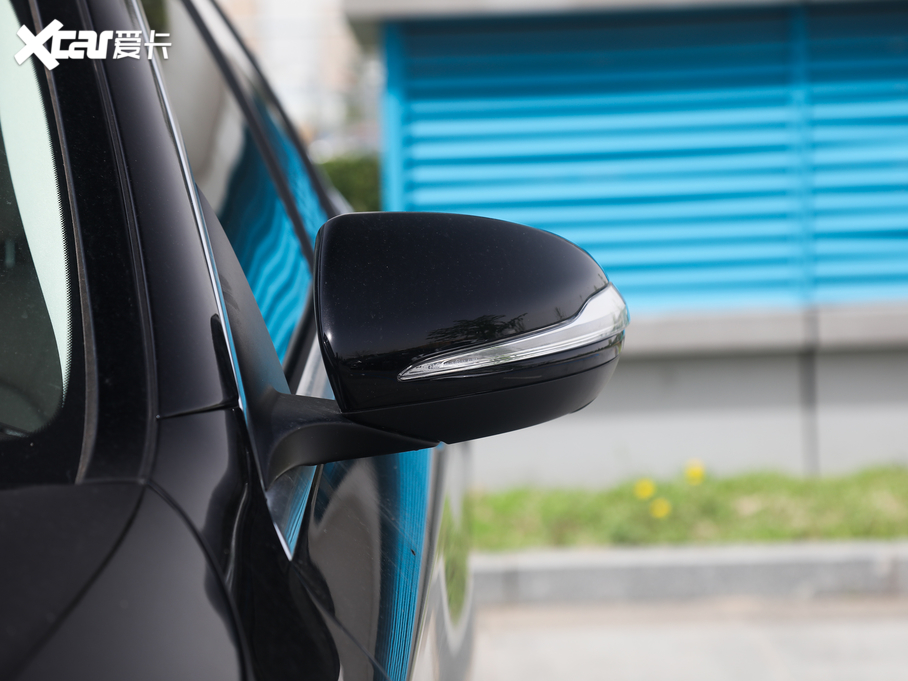 2020YC Ŀ C 260 L