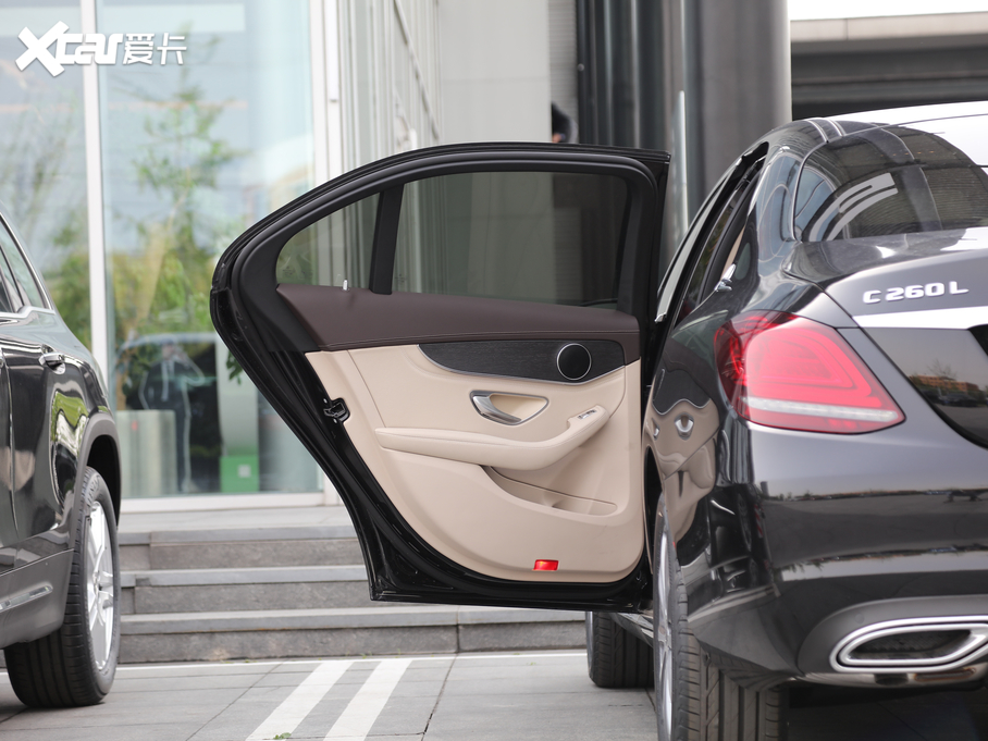 2020YC Ŀ C 260 L