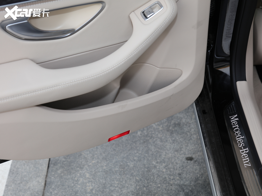 2020YC Ŀ C 260 L