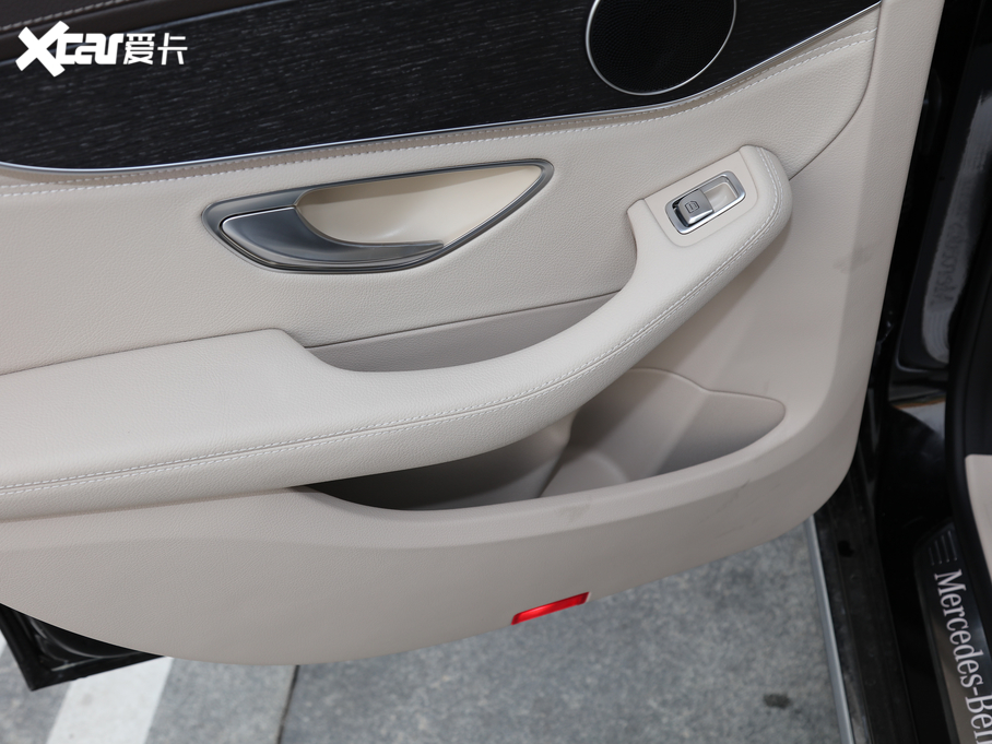 2020YC Ŀ C 260 L