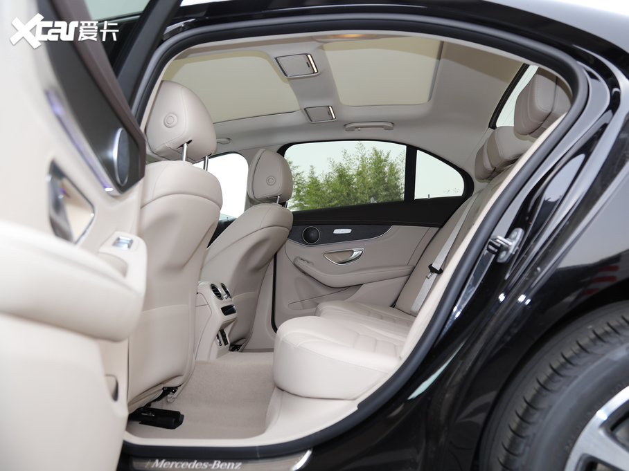 2020YC Ŀ C 260 L