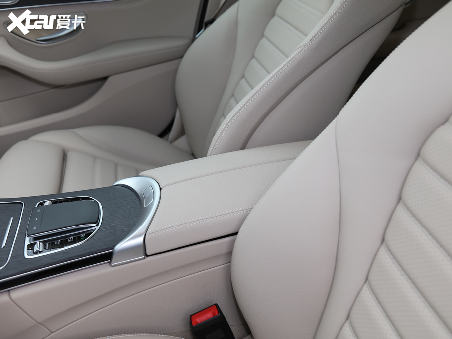 2020YC Ŀ C 260 L