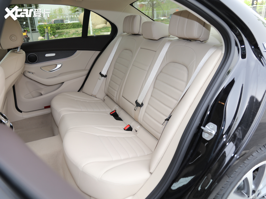 2020YC Ŀ C 260 L