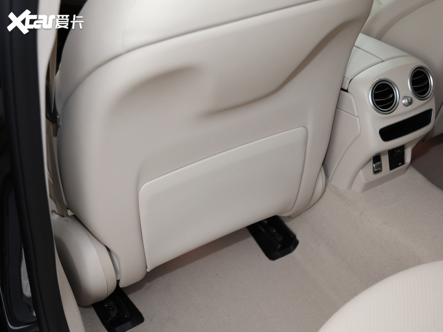 2020YC Ŀ C 260 L