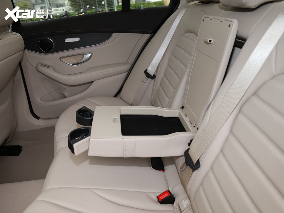 2020YC Ŀ C 260 L