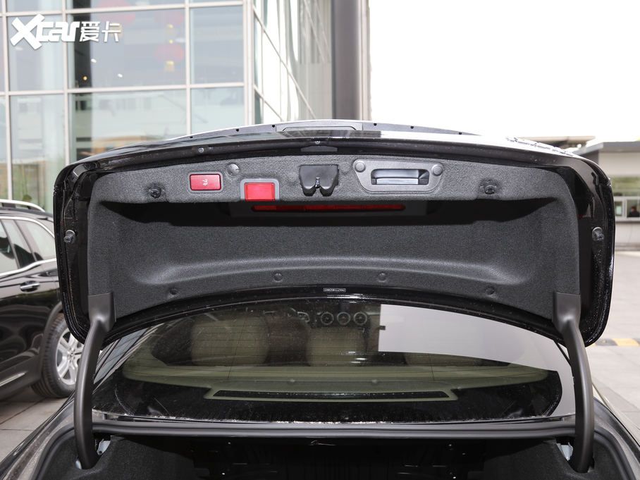 2020YC Ŀ C 260 L