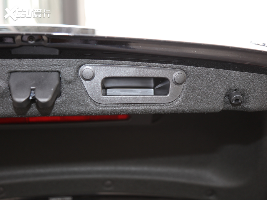 2020YC Ŀ C 260 L